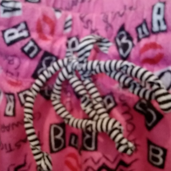 PJ's - Picture 4 of 4